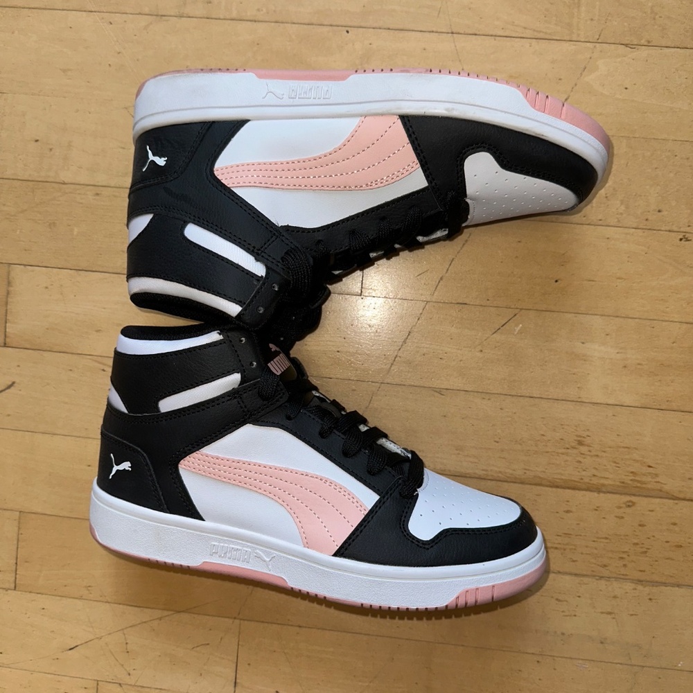 PUMA rebound Layup Sneaker, 9,  CB2474 - Picture 4 of 7